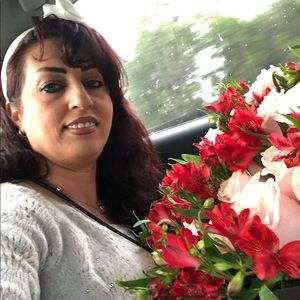 Meet your Posher, Shekoufeh